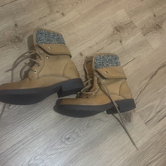 🌾 Skechers lace up boots - Picture 6 of 6